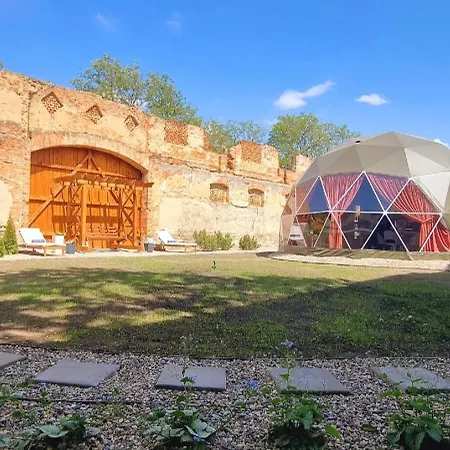 Glamping Tajemniczy Ogrod Роскошный шатер
