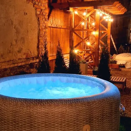 Lyxtält Glamping Tajemniczy Ogrod Wawrzyszow